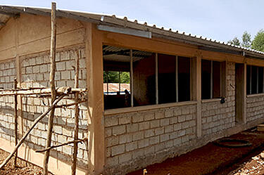 Een school in aanbouw in Ethiopië
