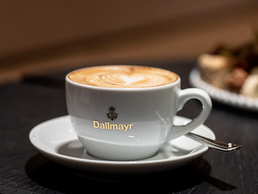 Dallmayr Cappuccino mit Latte Art Herz