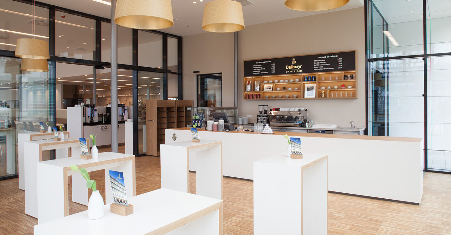 Cafébar Eurocopter s kávovými výrobkami Dallmayr a plnoautomatickými kávovarmi